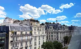  Servcorp serviced office at 10 Avenue Kléber offering a stunning view of Paris rooftops